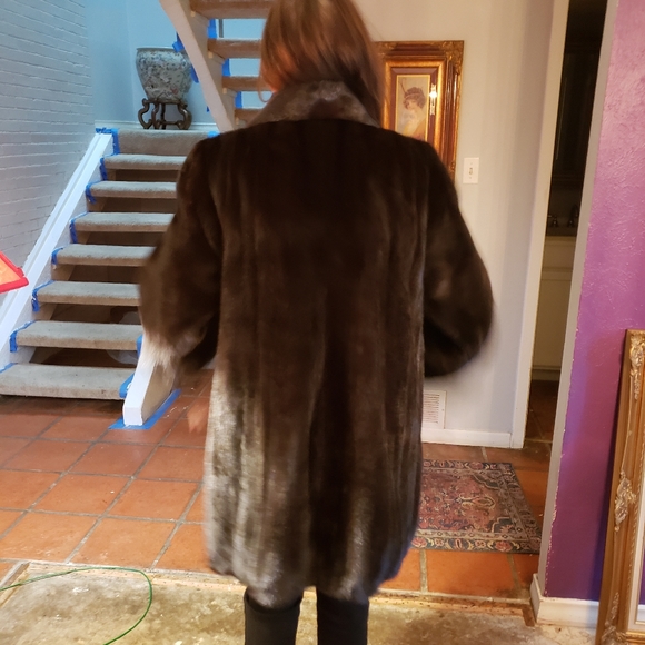 Beautiful stroller length mink coat. - Picture 3 of 4